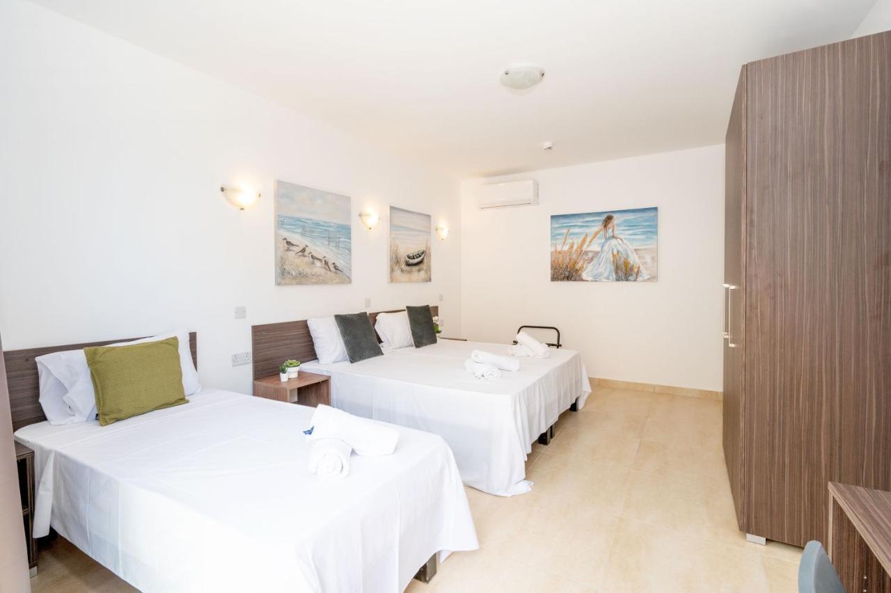 Islet Promenade Seafront 1 Bedroom Apartment With Sea View Balcony By Getawaysmalta เซนต์พอลส์เบย์ ภายนอก รูปภาพ