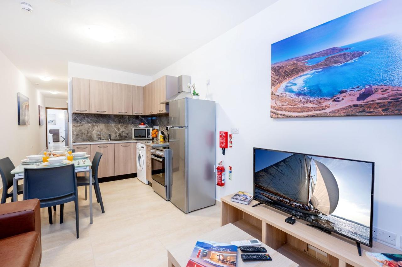 Islet Promenade Seafront 1 Bedroom Apartment With Sea View Balcony By Getawaysmalta เซนต์พอลส์เบย์ ภายนอก รูปภาพ
